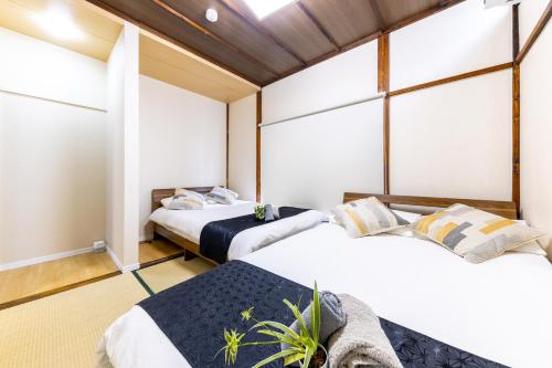 Shinagawa area , detached house , 2LDK , 3-minute walk from Tachikawa station , in the shopping district ,4 semi-double beds