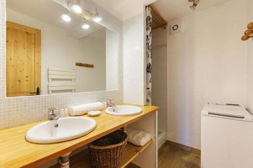 Petit Chalet Des Moussoux in Chamonix | Mont Blanc View & Garden - Happy Rentals photo 10