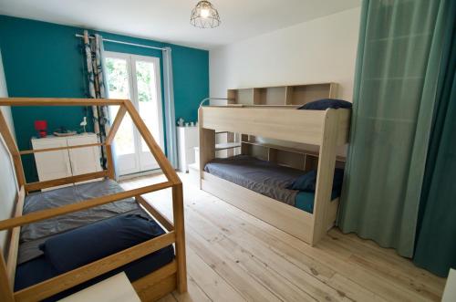 Villa Caprice - up to 12 guests - Walk to Beach and City Center