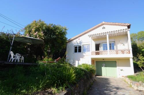 Villa Caprice - up to 12 guests - Walk to Beach and City Center