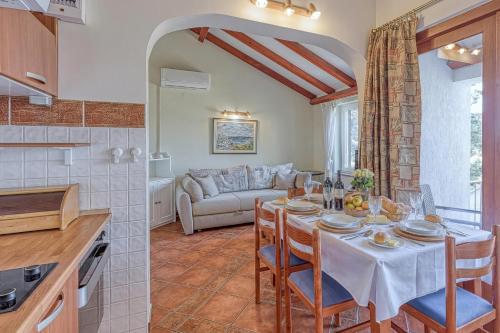 Valdarke Sea View Apartment /w Balcony - Happy Rentals