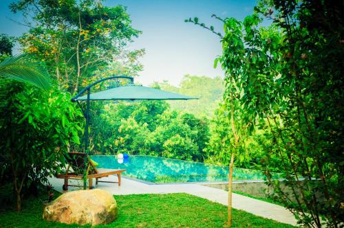Kolam renang di atau dekat dengan Garcinia Leaf