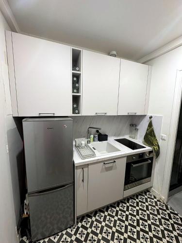 Cozy Haussmann Flat - Quiet 1BR Peaceful Montparnasse Escape