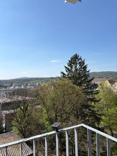 Zwischen Wiener Wald und Zentrum mit Parkplatz und Klimaanlage