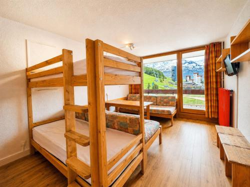Studio 4 pers au pied des pistes avec balcon, animaux acceptés aux Menuires - FR-1-452-213