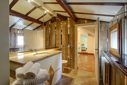Ponte Vecchio Apartment