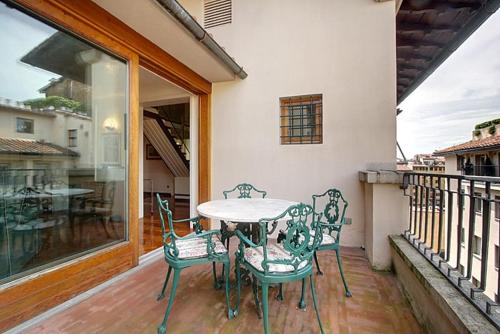 Ponte Vecchio Apartment