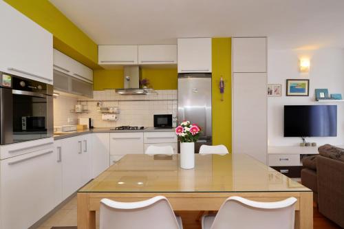 Apartment BLUEBELL Zadar with private parking