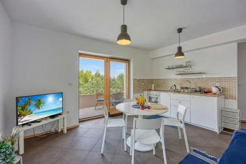 Apt Good Life | Walk to Beach - Happy Rentals