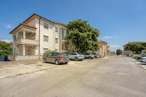 Apt Good Life | Walk to Beach - Happy Rentals