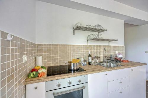 Apt Good Life | Walk to Beach - Happy Rentals