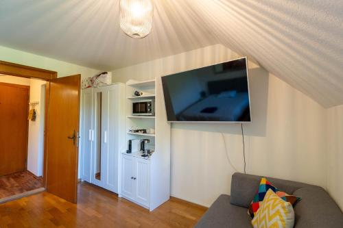 Foto Studio 8 Rhine View - Quiet and Cozy - 10min Walk to City Center, 15min to Main Station 4