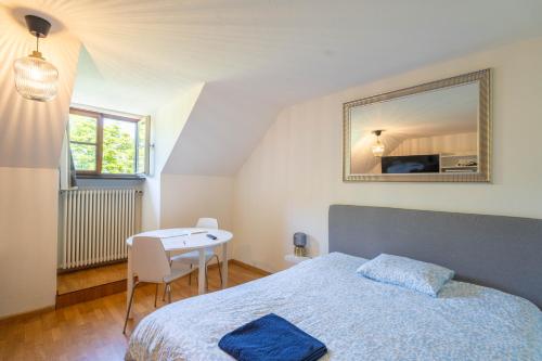 Foto Studio 8 Rhine View - Quiet and Cozy - 10min Walk to City Center, 15min to Main Station 2
