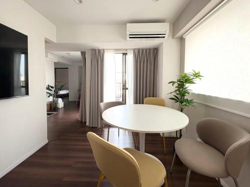 Super Luxury 2 bedroom Big Suite M-doa in Shinjuku, Spacious with terrace Dyson & POLA! 3 min to Waseda station, maximum 6 guests