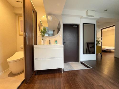 Super Luxury 2 bedroom Big Suite M-doa in Shinjuku, Spacious with terrace Dyson & POLA! 3 min to Waseda station, maximum 6 guests