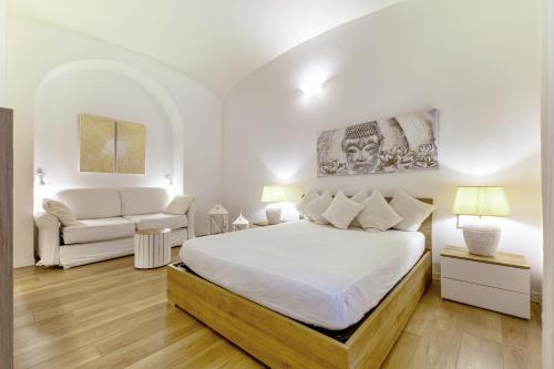 Next to Vatican Museum Luxury Flat