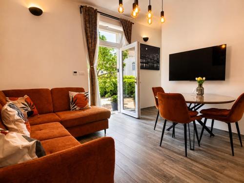 LA2 luxury apartment near Bacvice beach