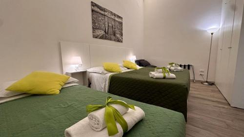 Luxury Apartment Near the Duomo accommodate up to 4 people
