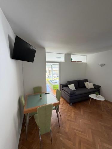 Apartman Lola