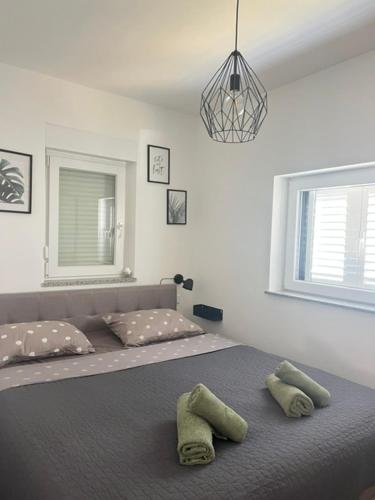 Five bedroom house near sandy beach Villa Major