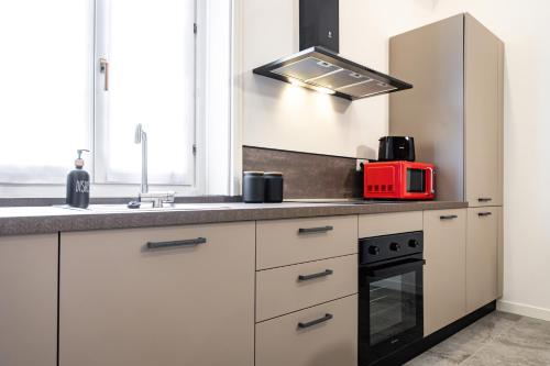 8 Min walk from the station and Corso Buenos Aires