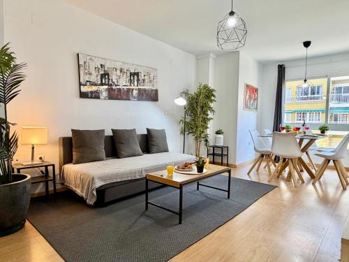 A - Peaceful Luxury Apartment El Palo Beach by TuriVida L