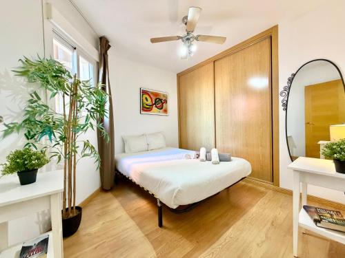 A - Peaceful Luxury Apartment El Palo Beach by TuriVida L
