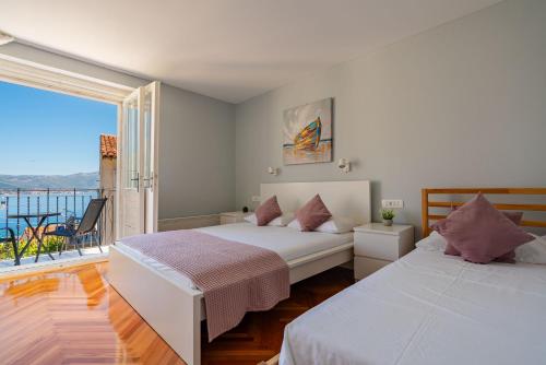 Apartment Dado