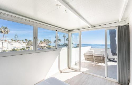 Frontline Beach Townhouse El Rosario- 4 Bedrooms