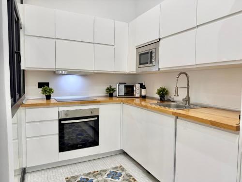 PC- Luxury Apartment Larios Street by TuriVida A-C