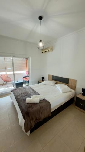 Sunny Algarve Retreat - Pool & 10 min to beach