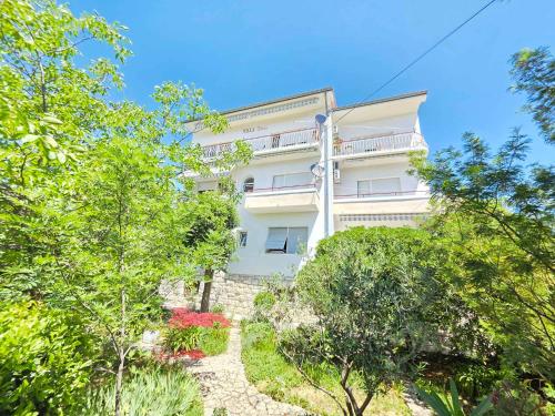 Apartments in Crikvenica 5385