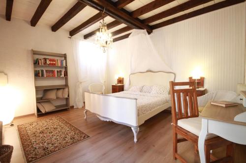 Ένα ή περισσότερα κρεβάτια σε δωμάτιο στο Family House Veronica