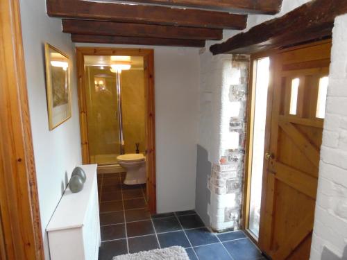 Koupelna v ubytování Primrose Cottage