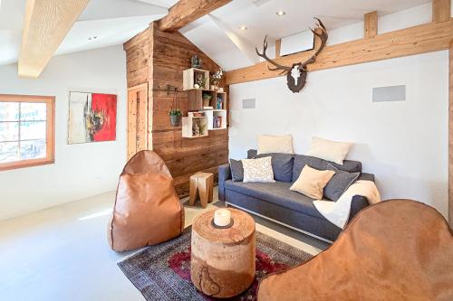 Historisches Alpen-Chalet mit Badewanne im Saastal