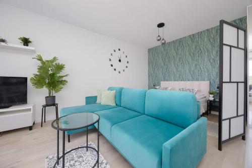 Modern Studio with Terrace, Swimming Pool and Parking by Noclegi Renters