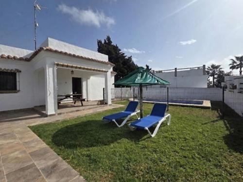 No Grupos Casa Cuervi con piscina privada en Conil
