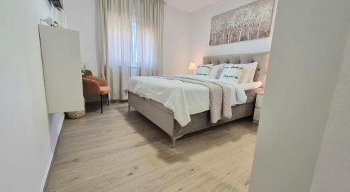 Eximius Apartment