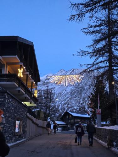 Stilvolles Studio für 2 im Herzen von Saas Fee