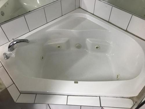 Koupelna v ubytování Mayfair Motel