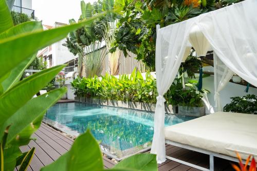 Flora Hoi An Lantern Town — Pool view