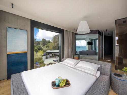 Striking Istria Villa 5 Bedrooms Villa Rojska Beachfront Location
