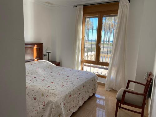 Beach house with private pool, aa and bbq in front of the sea