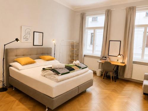 Großzügiger Wiener Altbau gleich neben Schönbrunn