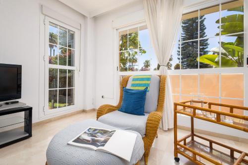 Beachfront 2 BD Apartment & Private Garden