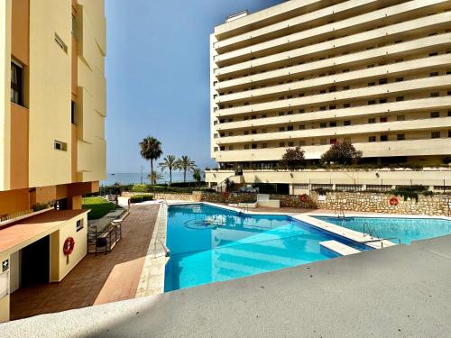 The Suite II Marbella Oceanfront Apartment - EaW Homes