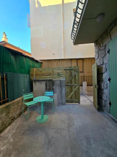 Studio neuf avec terrasse privée - Nice centre
