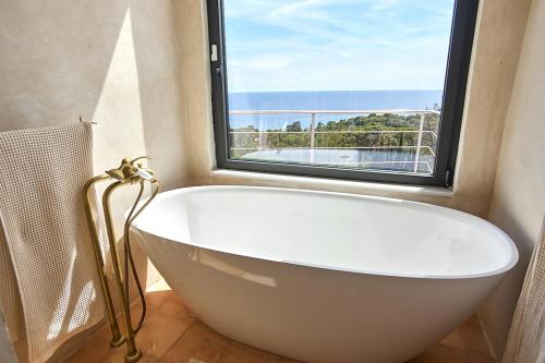 Romantic Sea Views on the Costa Brava