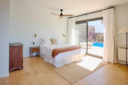 Romantic Sea Views on the Costa Brava