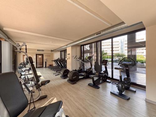 Free Parking - Artstay Monumentale Suite with Gym